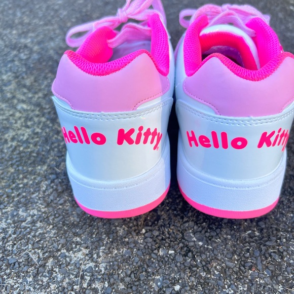 Heelys Women’s White and Pink Sneakers with Rainbow - Picture 10 of 13